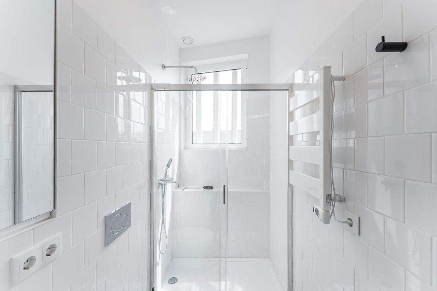 Guestready - Colorful Apt Near Agosto Station Porto Luaran gambar