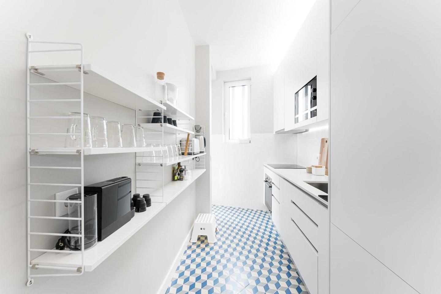 Guestready - Colorful Apt Near Agosto Station Porto Luaran gambar
