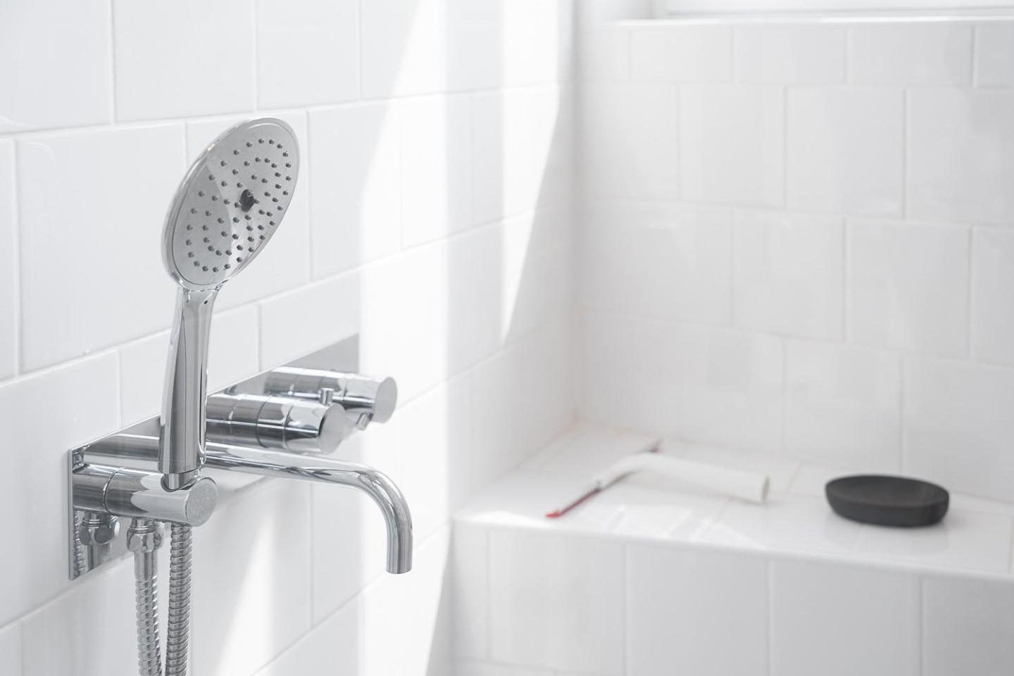Guestready - Colorful Apt Near Agosto Station Porto Luaran gambar