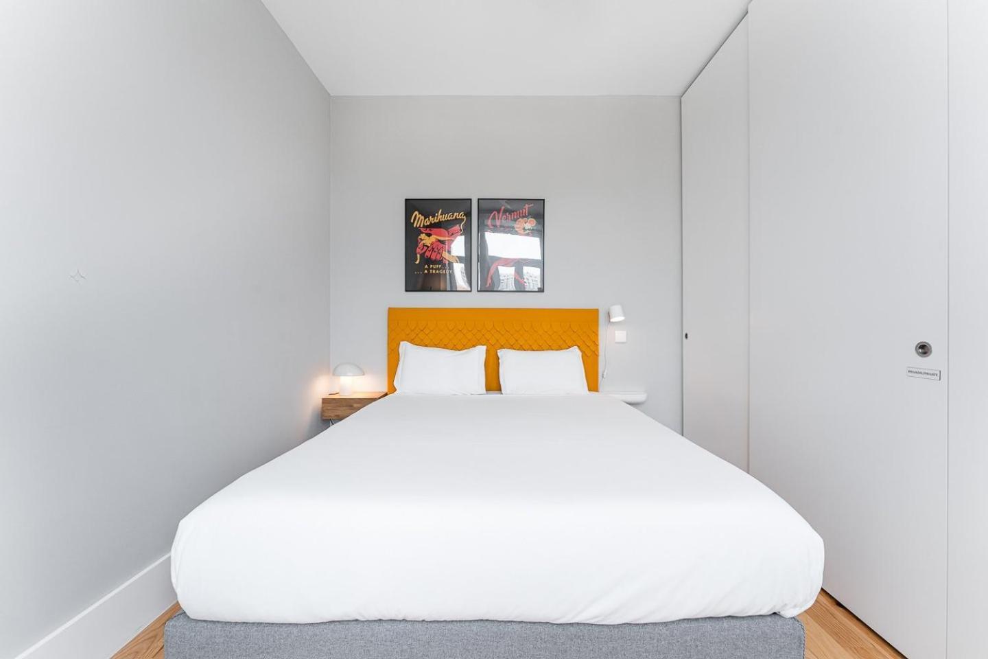 Guestready - Colorful Apt Near Agosto Station Porto Luaran gambar