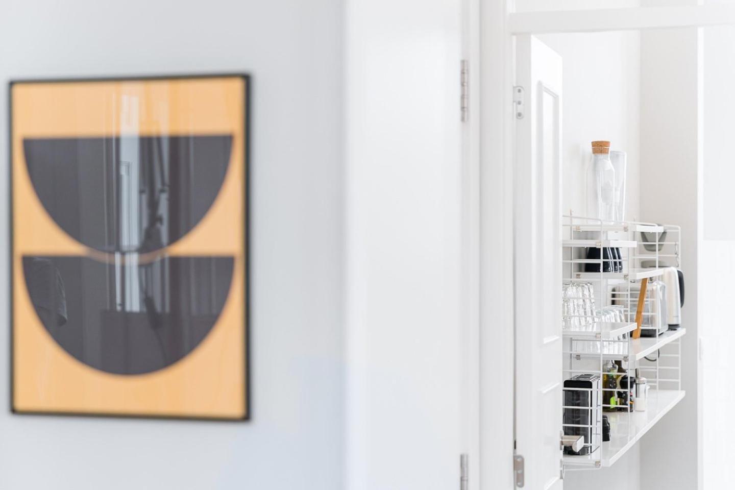Guestready - Colorful Apt Near Agosto Station Porto Luaran gambar